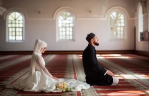 Как должна вести себя мусульманка с мужем