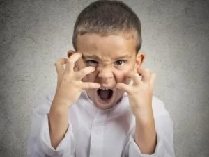 Приступы агрессии у ребенка 3 лет